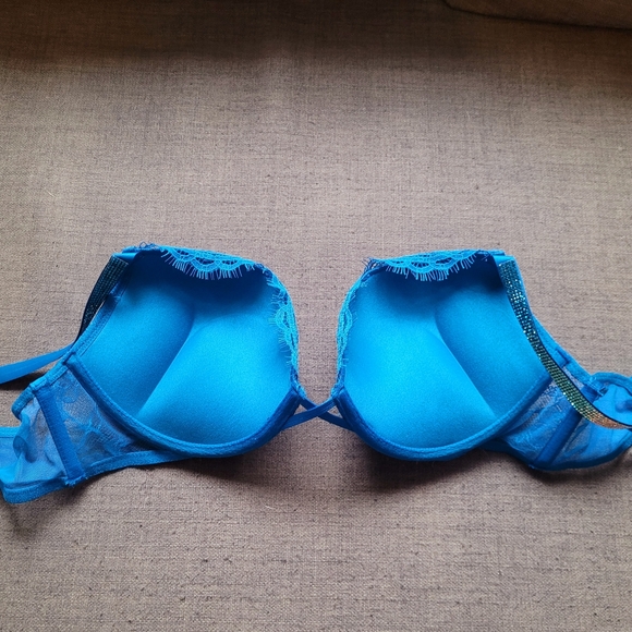 Beautiful blue sparkly Victoria Secret bra-36B - Picture 3 of 4